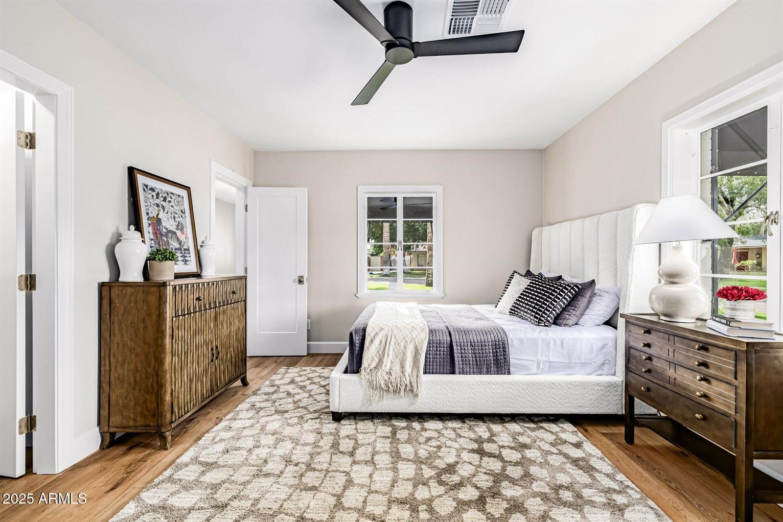 1625 Palmcroft Way SW, Phoenix, AZ 85007