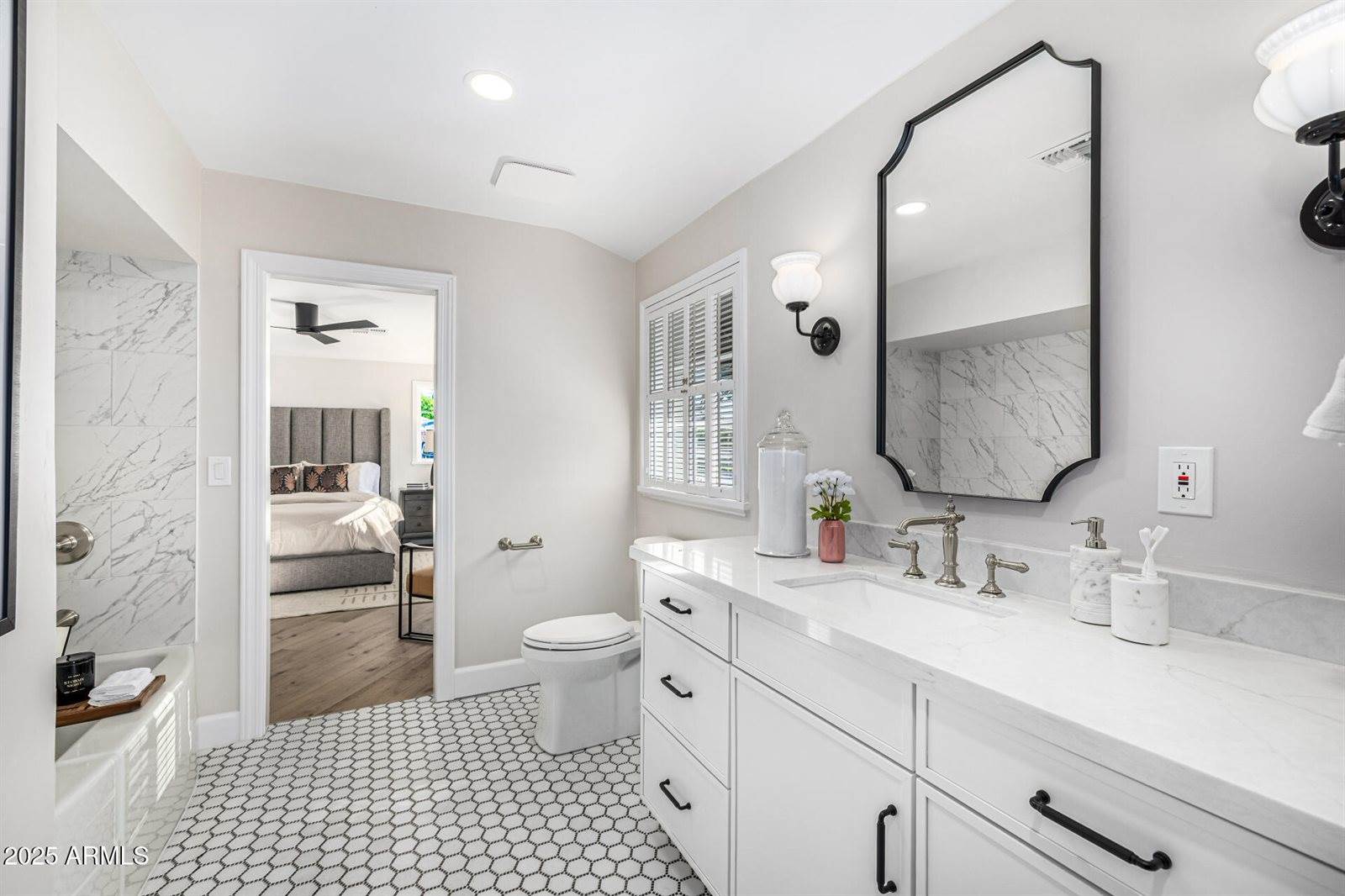 1625 Palmcroft Way SW, Phoenix, AZ 85007