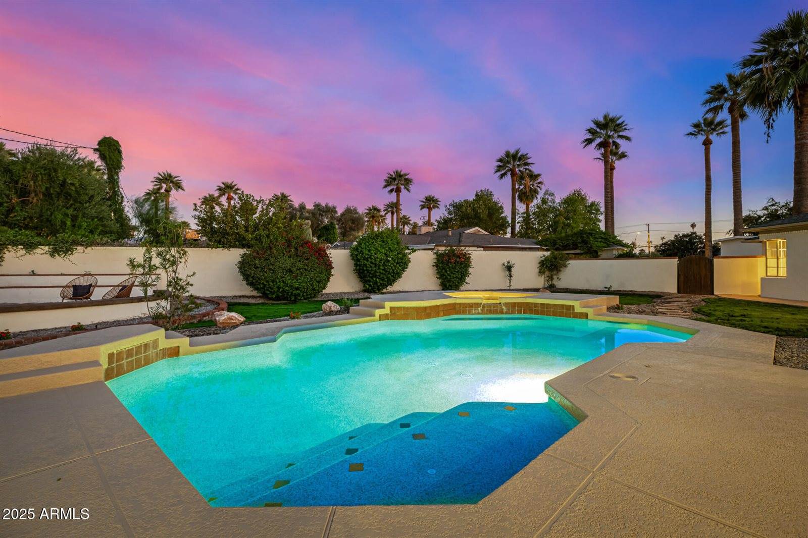 1625 Palmcroft Way SW, Phoenix, AZ 85007