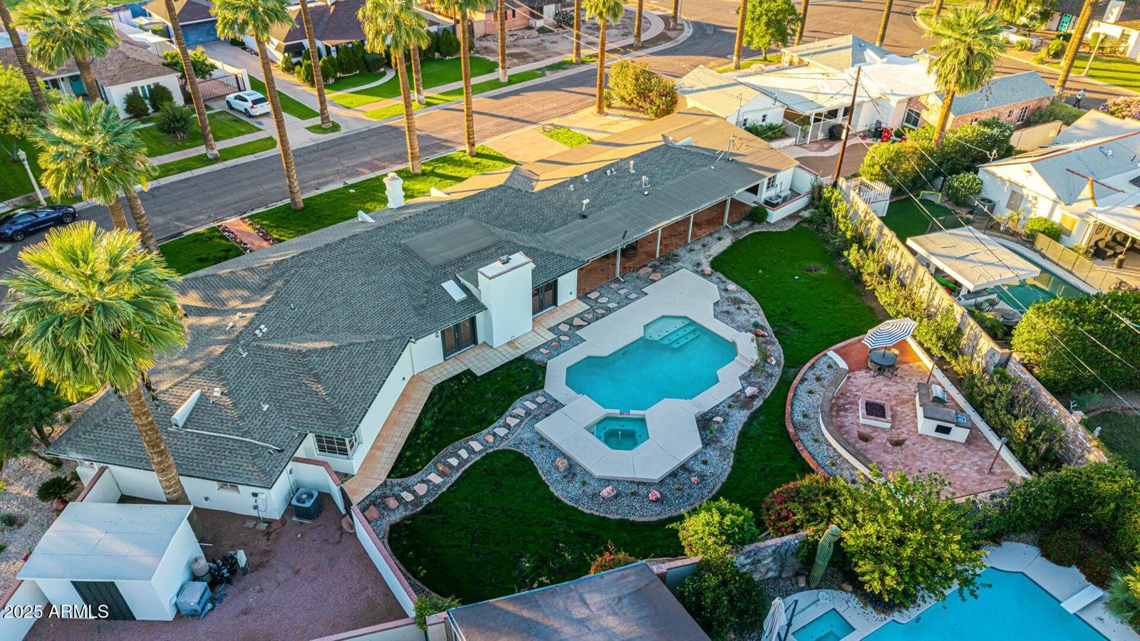 1625 Palmcroft Way SW, Phoenix, AZ 85007