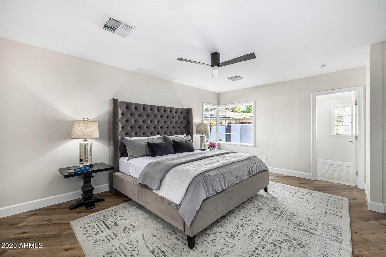 1625 Palmcroft Way SW, Phoenix, AZ 85007