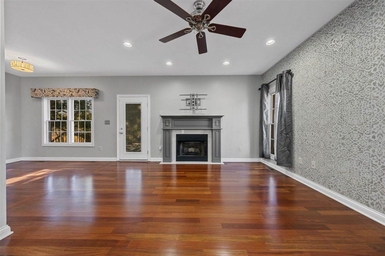 147 Calvin Court, Bowling Green, KY 42104