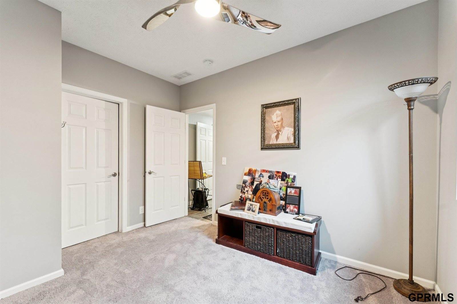 2221 Placid Lake Drive, Papillion, NE 68046