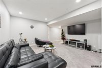 2221 Placid Lake Drive, Papillion, NE 68046