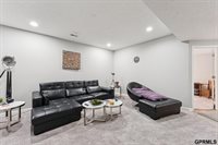 2221 Placid Lake Drive, Papillion, NE 68046