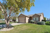 2221 Placid Lake Drive, Papillion, NE 68046