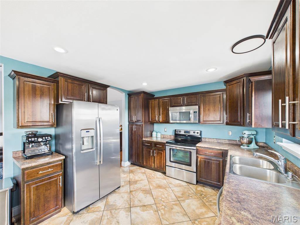 109 Ash Court, Saint Robert, MO 65584