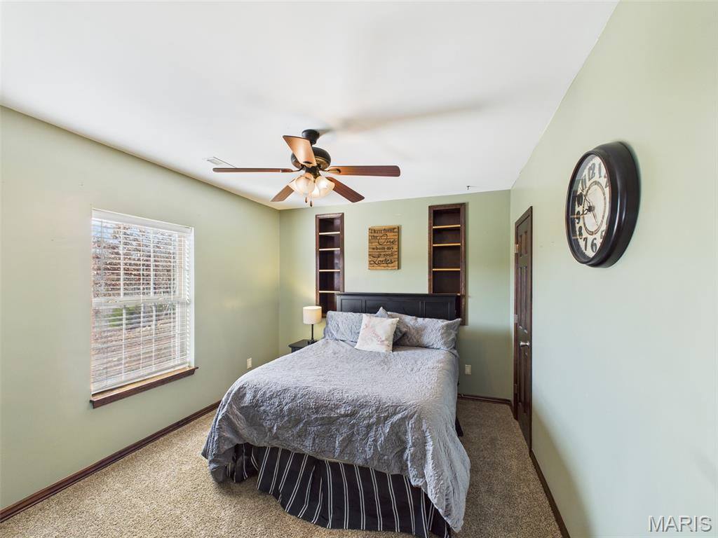 109 Ash Court, Saint Robert, MO 65584