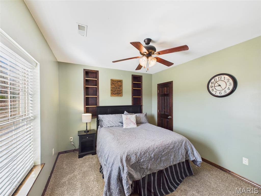 109 Ash Court, Saint Robert, MO 65584