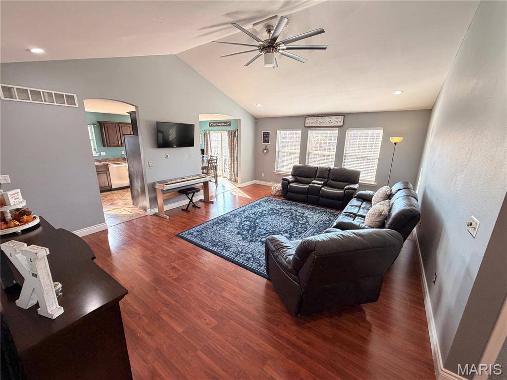 109 Ash Court, Saint Robert, MO 65584