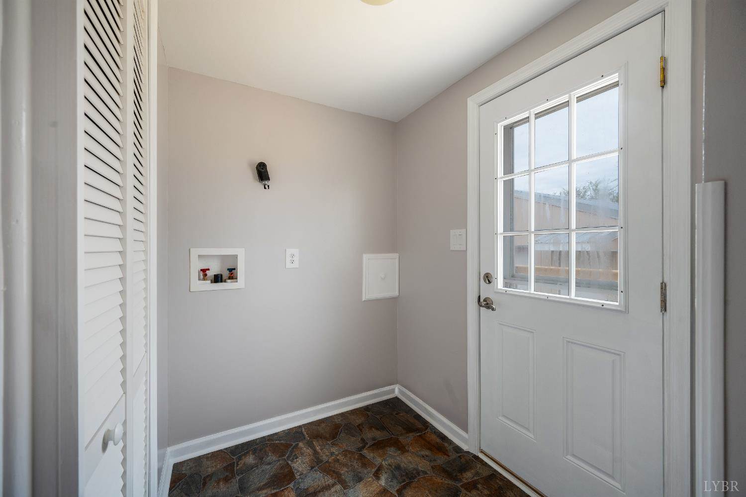 1765 Waterlick Road, Lynchburg, VA 24502