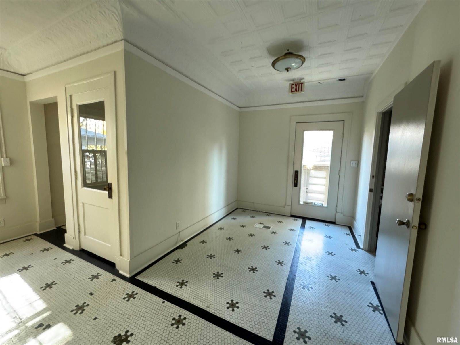 2125 Eastern Avenue, Davenport, IA 52803