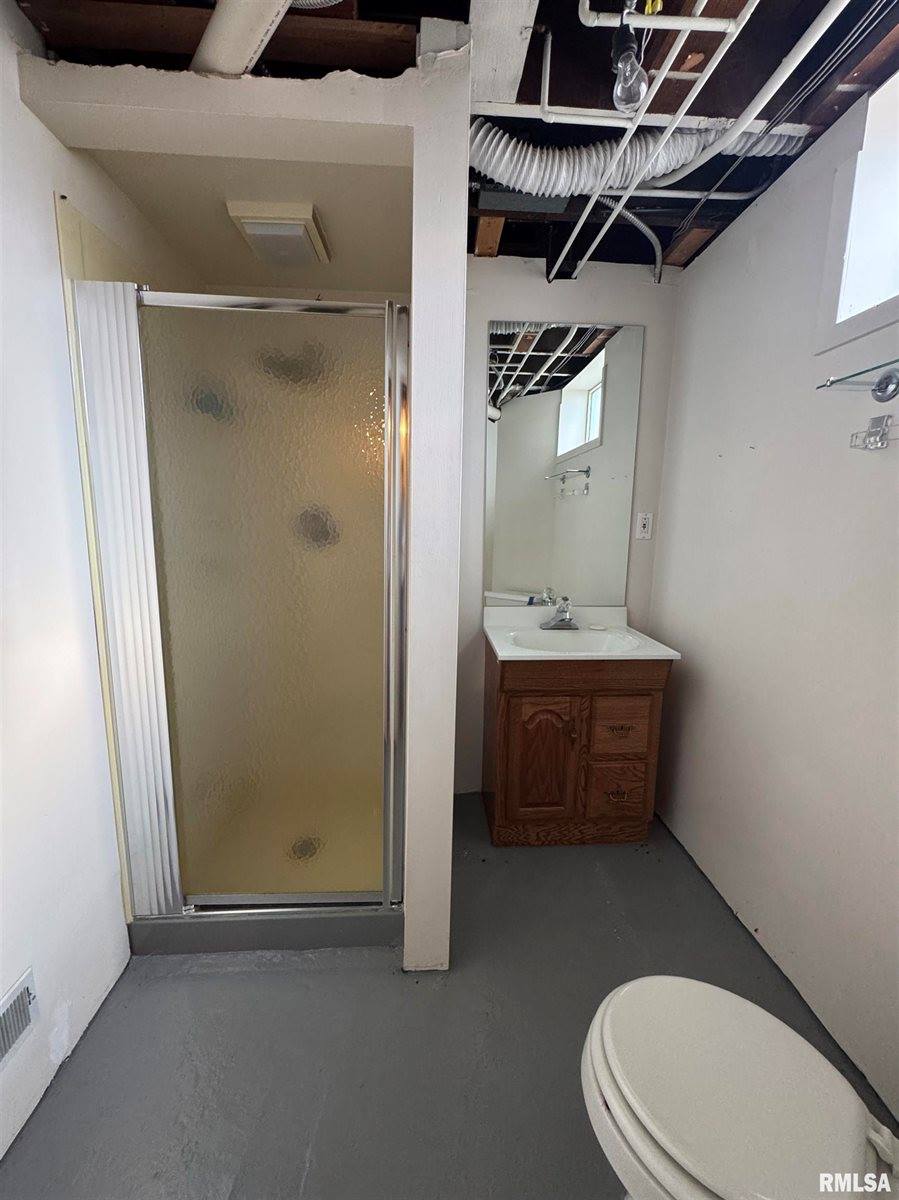 2125 Eastern Avenue, Davenport, IA 52803