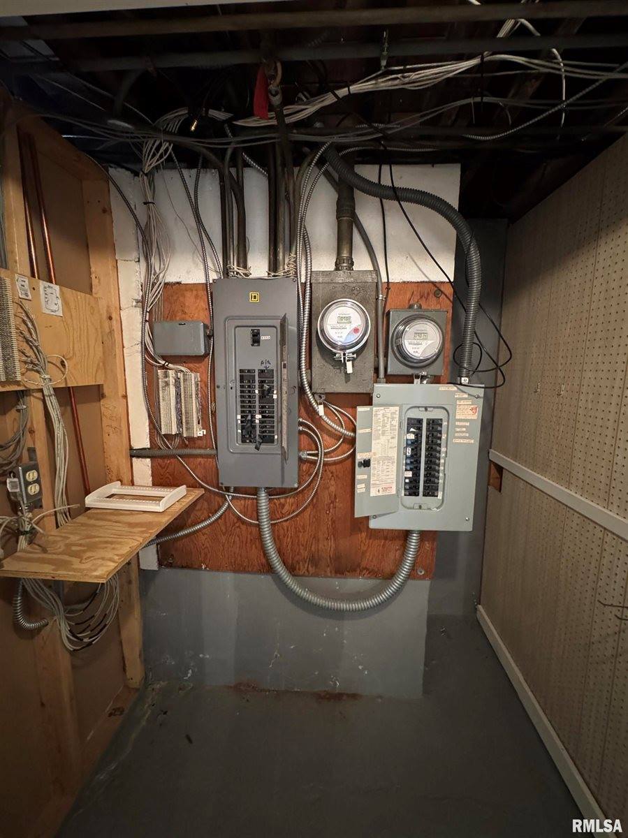 2125 Eastern Avenue, Davenport, IA 52803