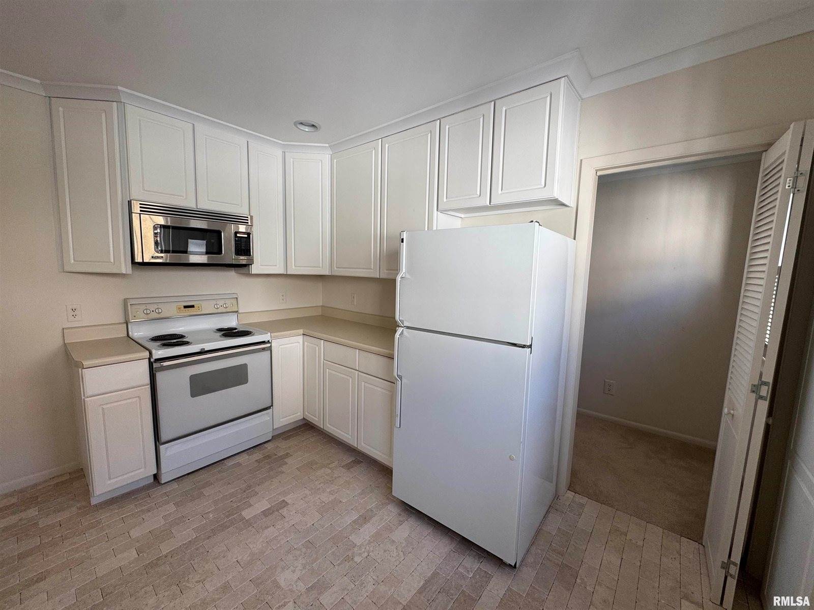 2125 Eastern Avenue, Davenport, IA 52803