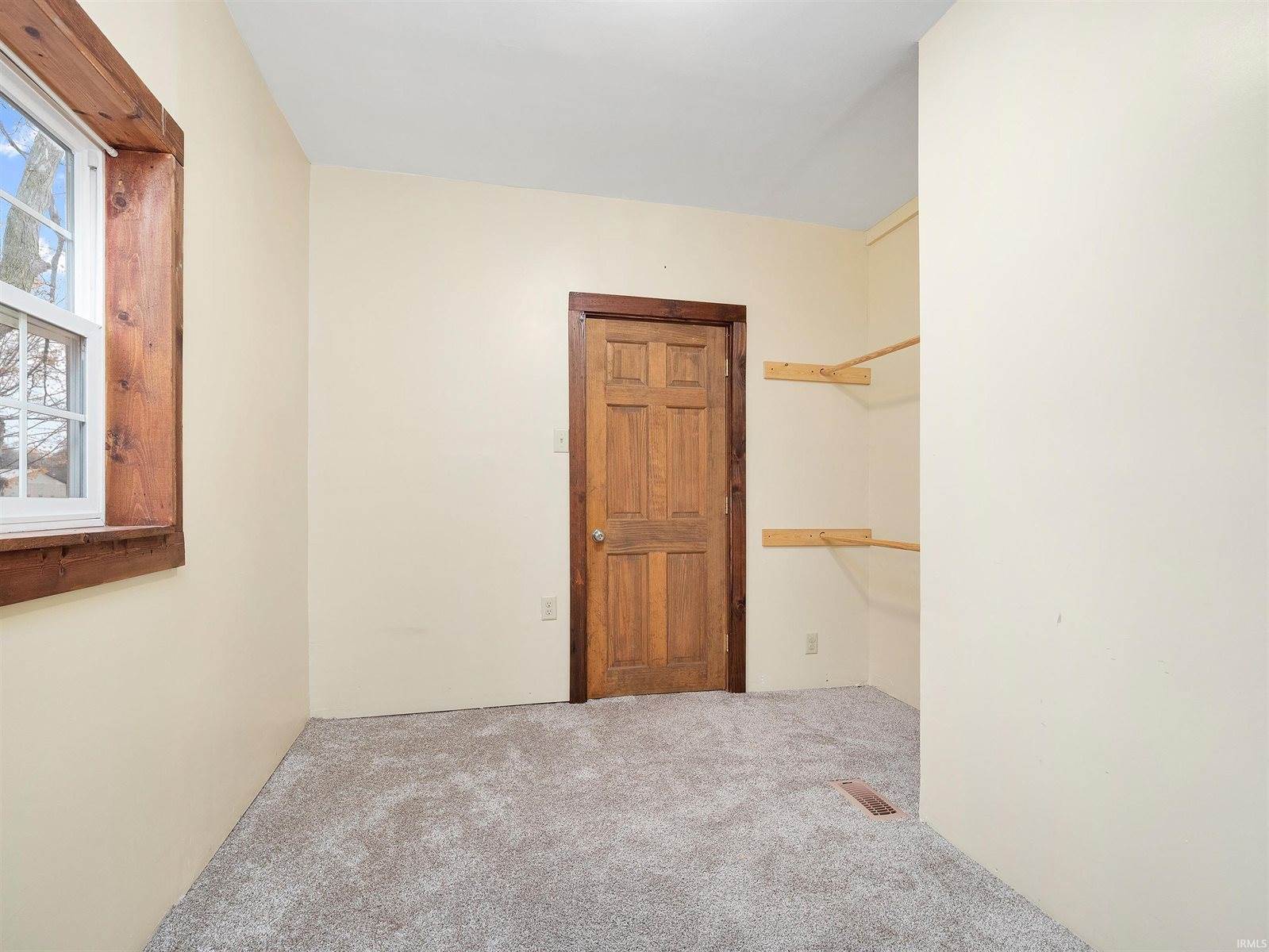 244 Grayston Avenue, Huntington, IN 46750