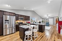 1572 Olde Brandy Lane, Davenport, IA 52807