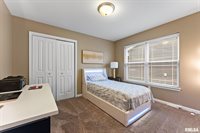 1572 Olde Brandy Lane, Davenport, IA 52807