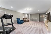 1572 Olde Brandy Lane, Davenport, IA 52807