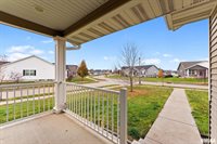 1572 Olde Brandy Lane, Davenport, IA 52807