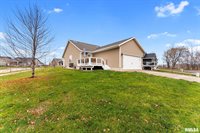 1572 Olde Brandy Lane, Davenport, IA 52807