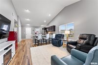 1572 Olde Brandy Lane, Davenport, IA 52807