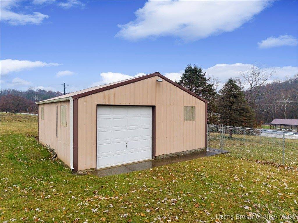 6075 Highway 335 NE, New Salisbury, IN 47114