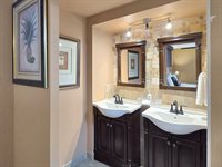 75-5782 Kuakini Highway, Kailua-Kona, HI 96740