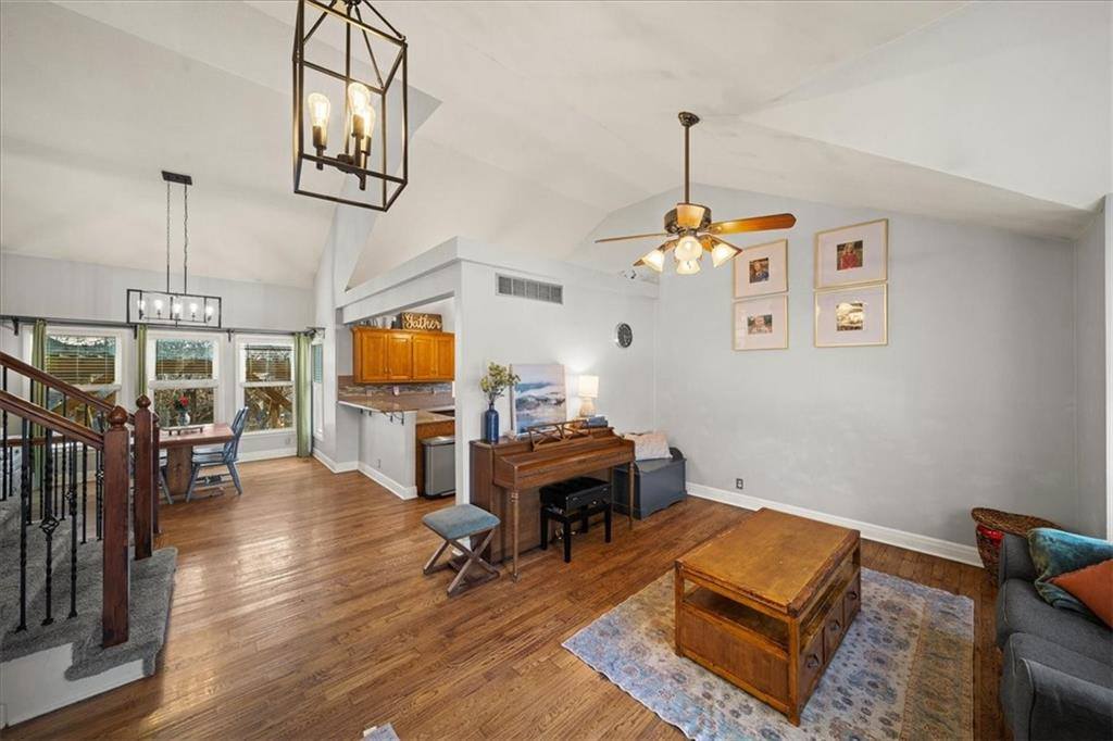 21315 West 56TH Street, Shawnee, KS 66218