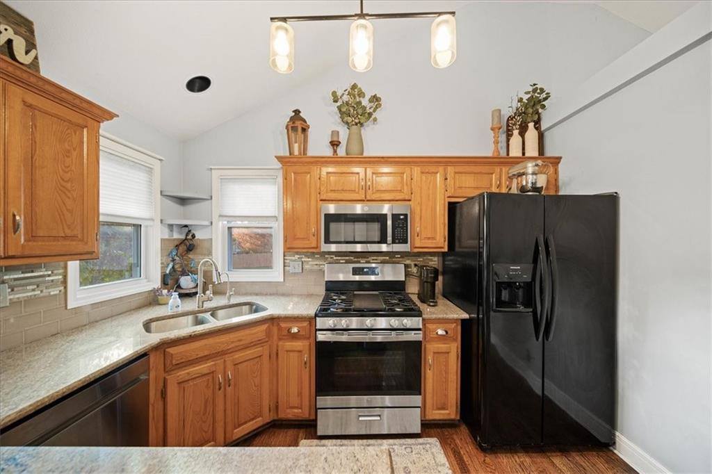 21315 West 56TH Street, Shawnee, KS 66218