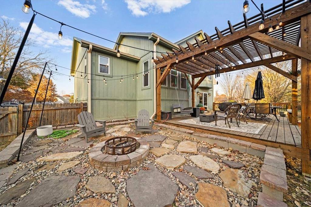 21315 West 56TH Street, Shawnee, KS 66218