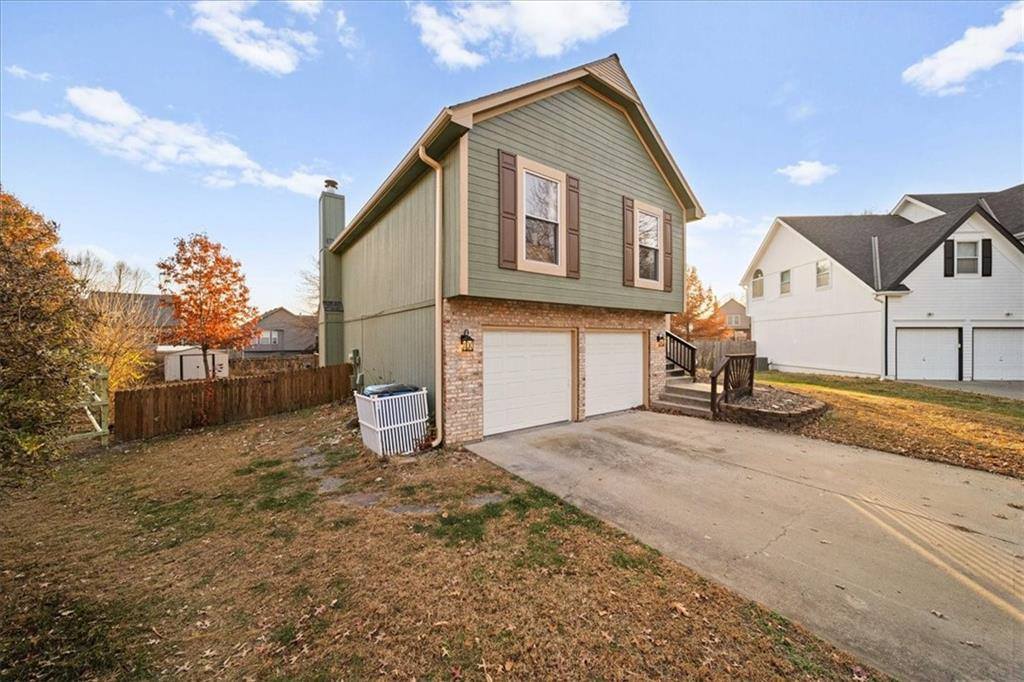 21315 West 56TH Street, Shawnee, KS 66218