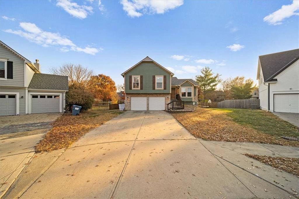 21315 West 56TH Street, Shawnee, KS 66218