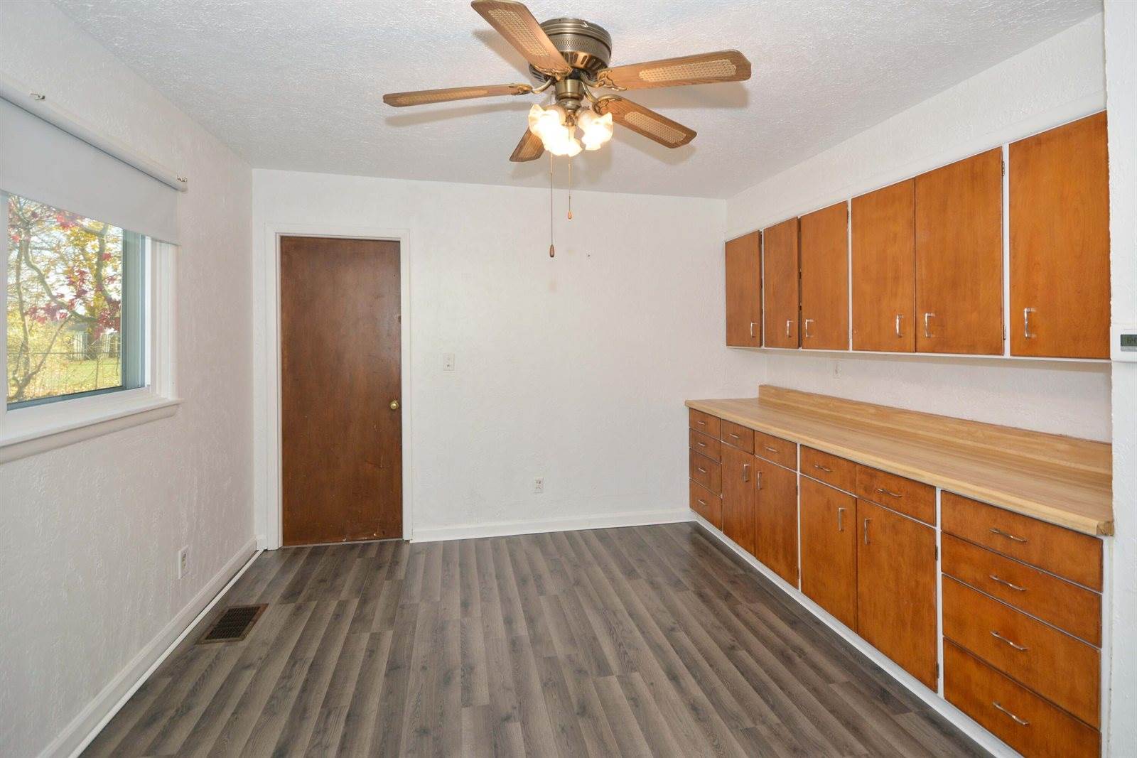 11 Fullerton, Galesburg, MI 49053