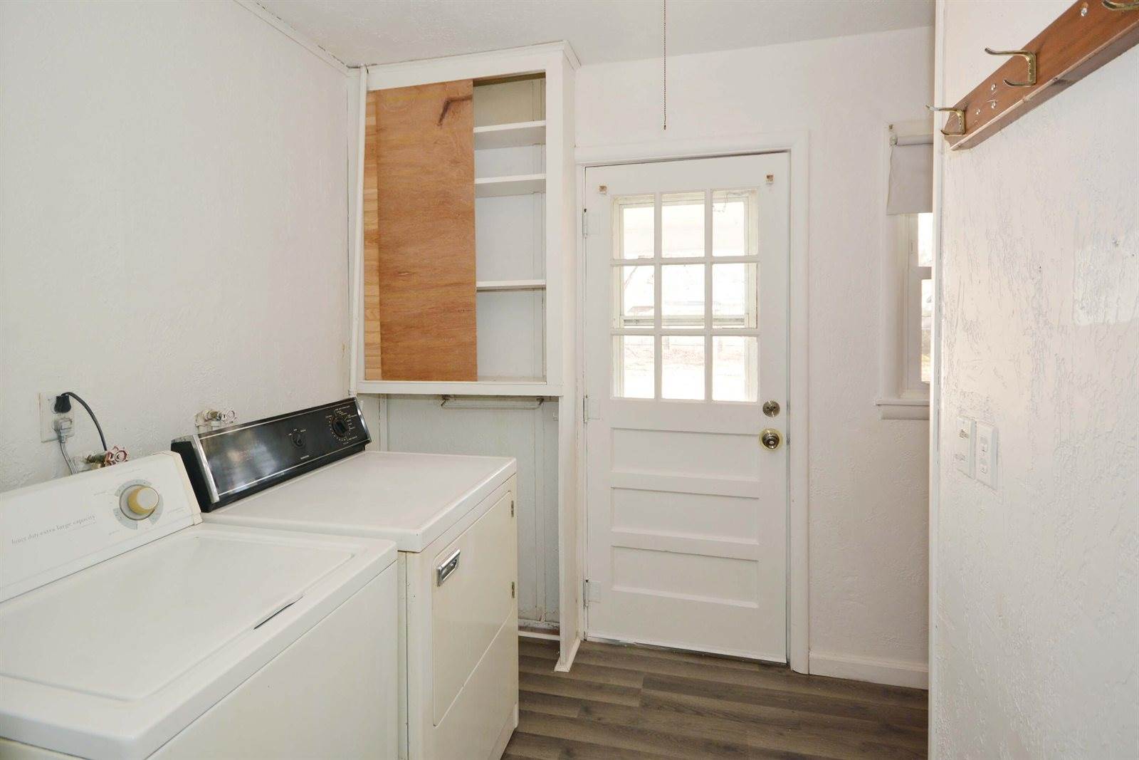 11 Fullerton, Galesburg, MI 49053