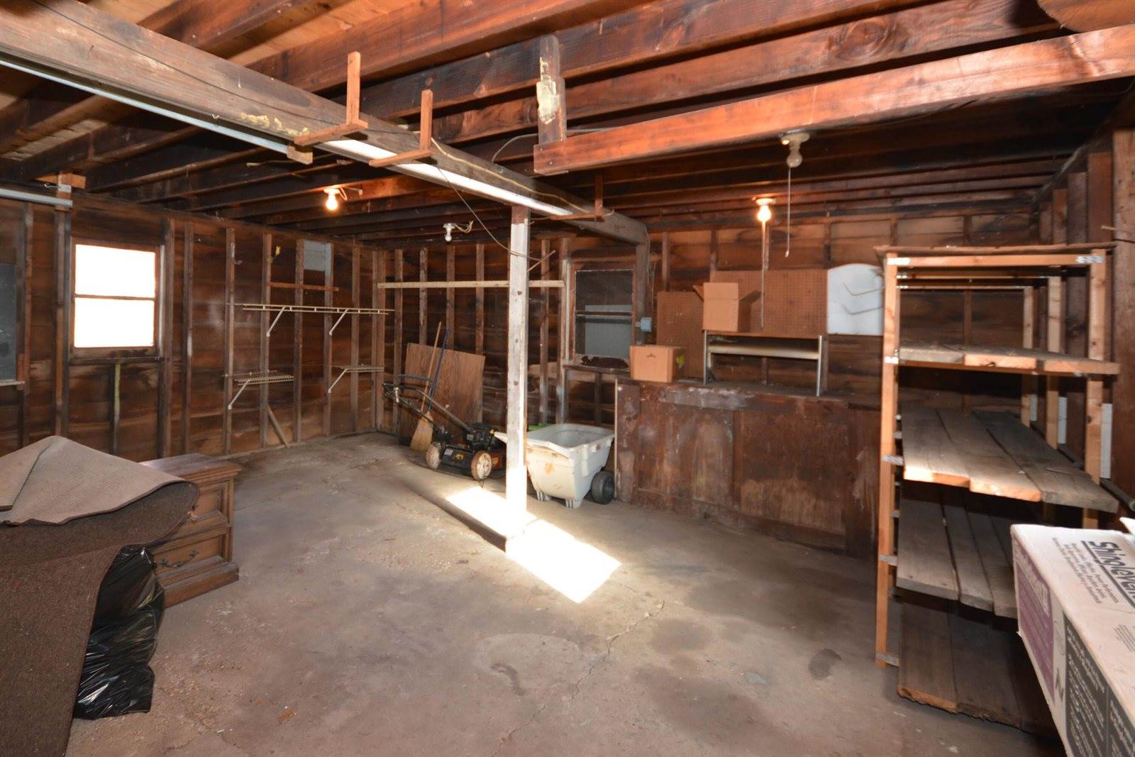 11 Fullerton, Galesburg, MI 49053