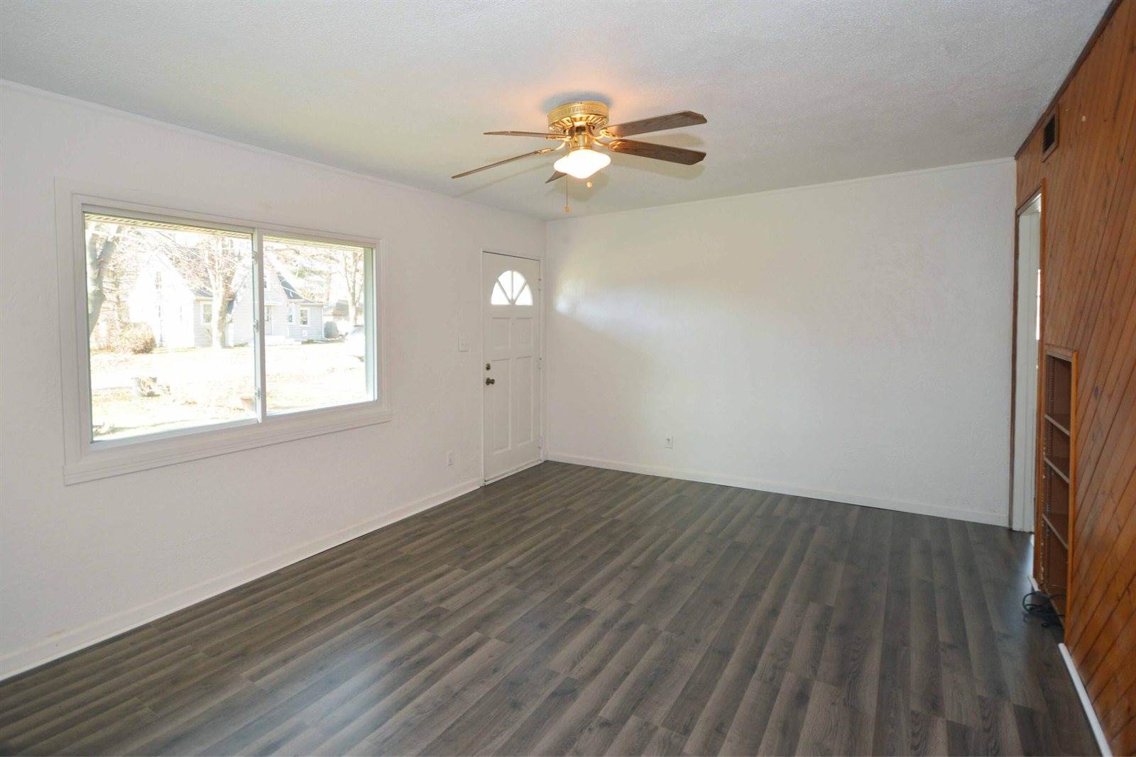 11 Fullerton, Galesburg, MI 49053