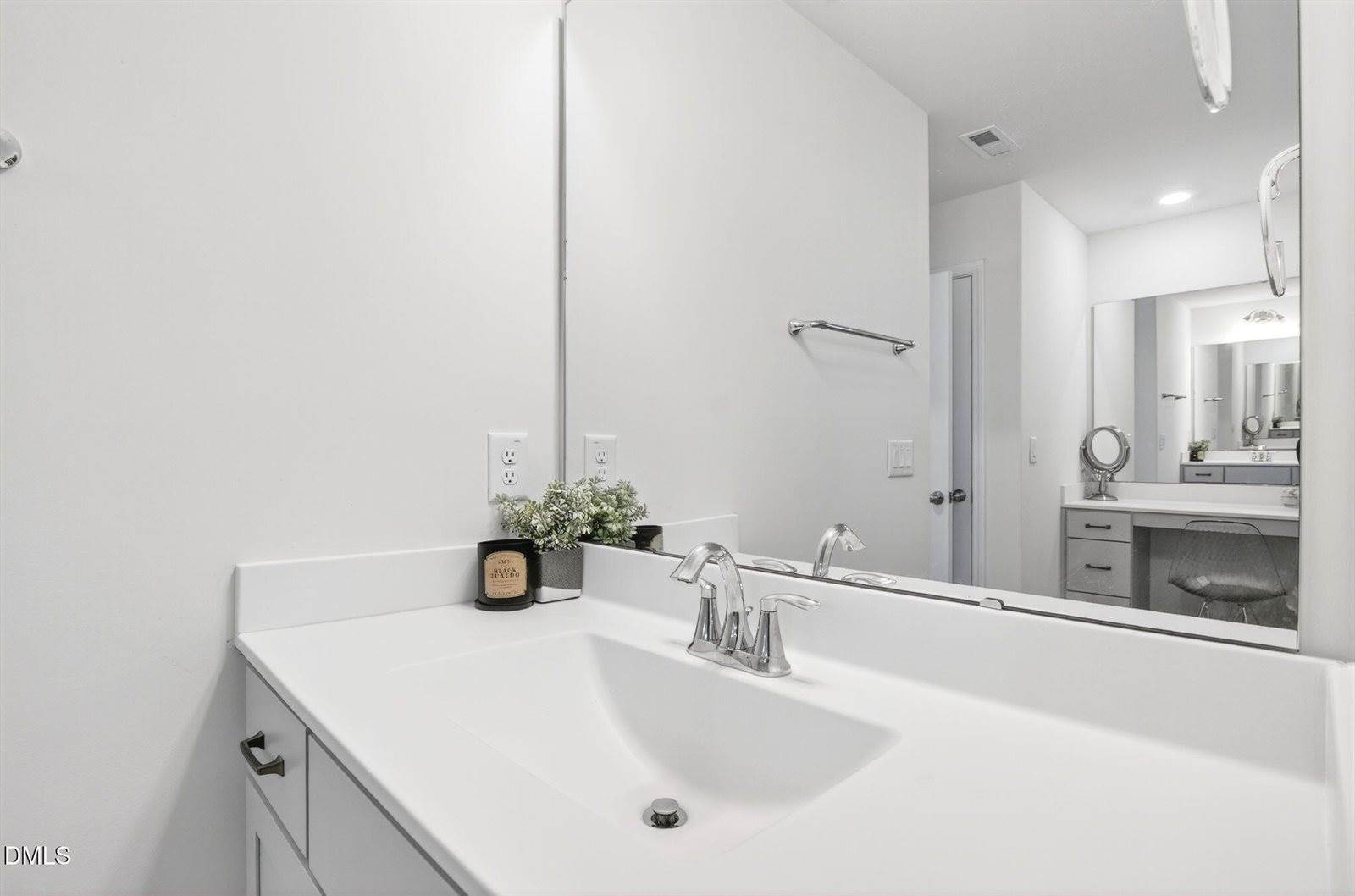 136 Azalea View Way, Holly Springs, NC 27540