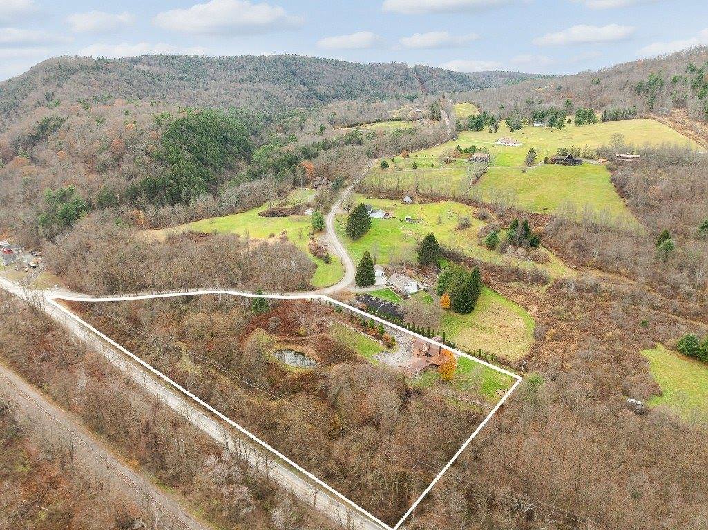 130 Baptist Hill Road, Hallstead, PA 18822