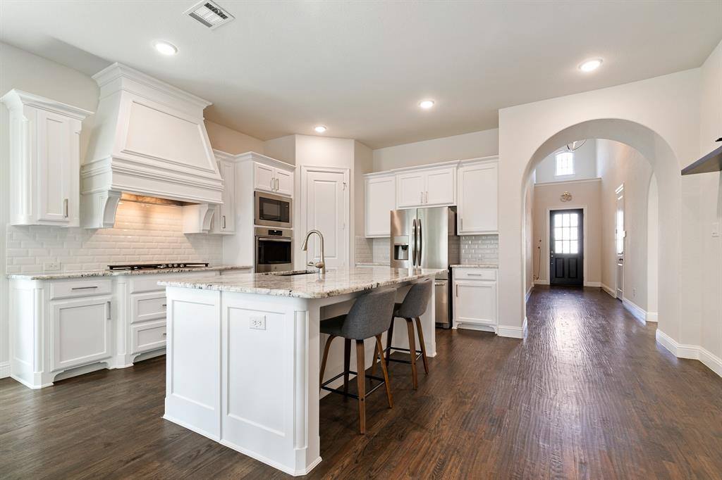 7742 Cooke Drive, Irving, TX 75063