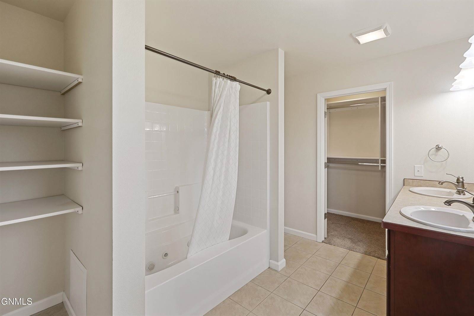 1803 25th Street West, Williston, ND 58801