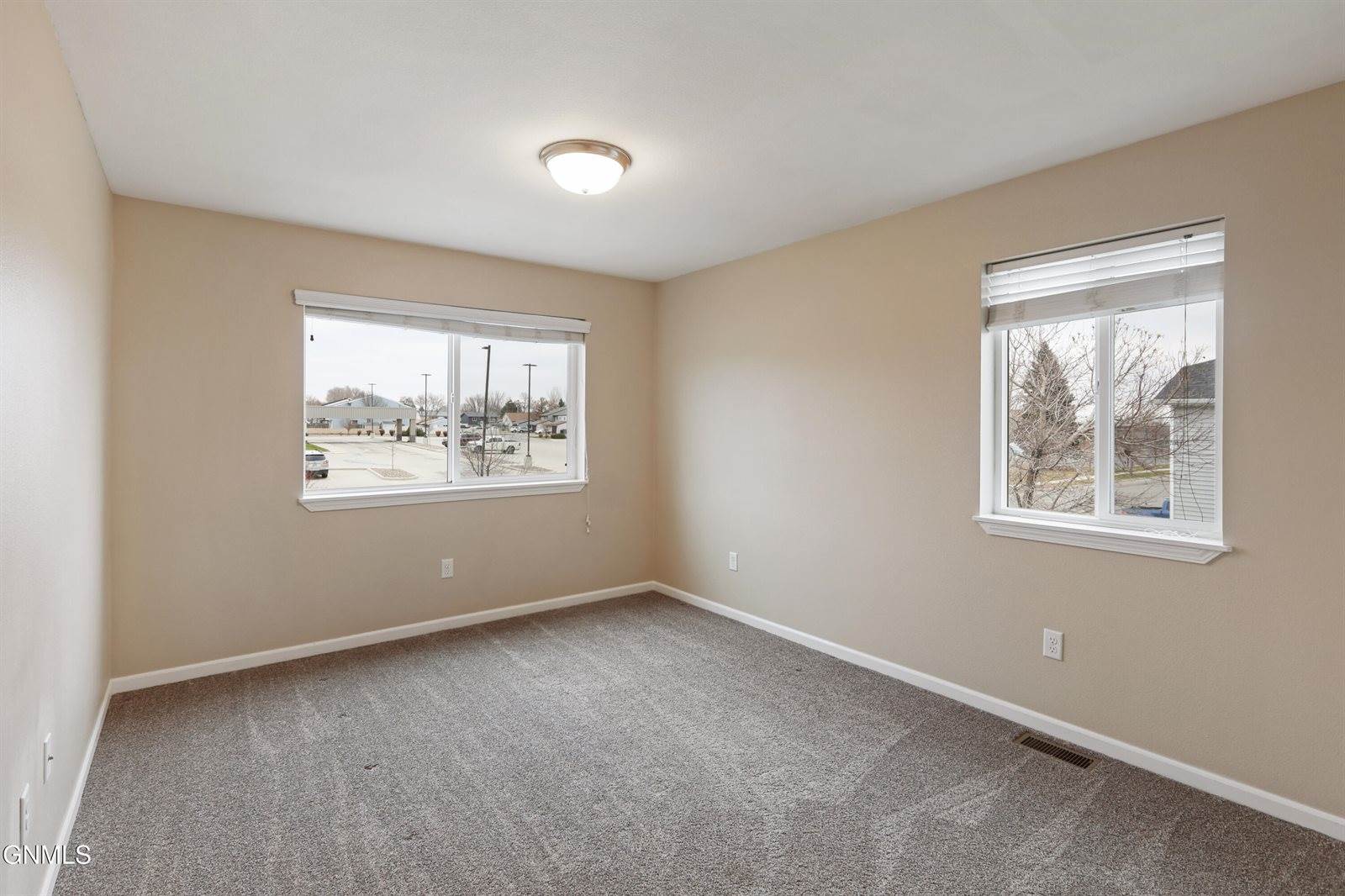 1803 25th Street West, Williston, ND 58801