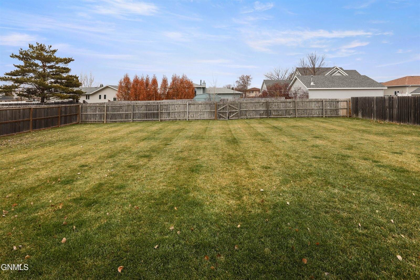 1803 25th Street West, Williston, ND 58801