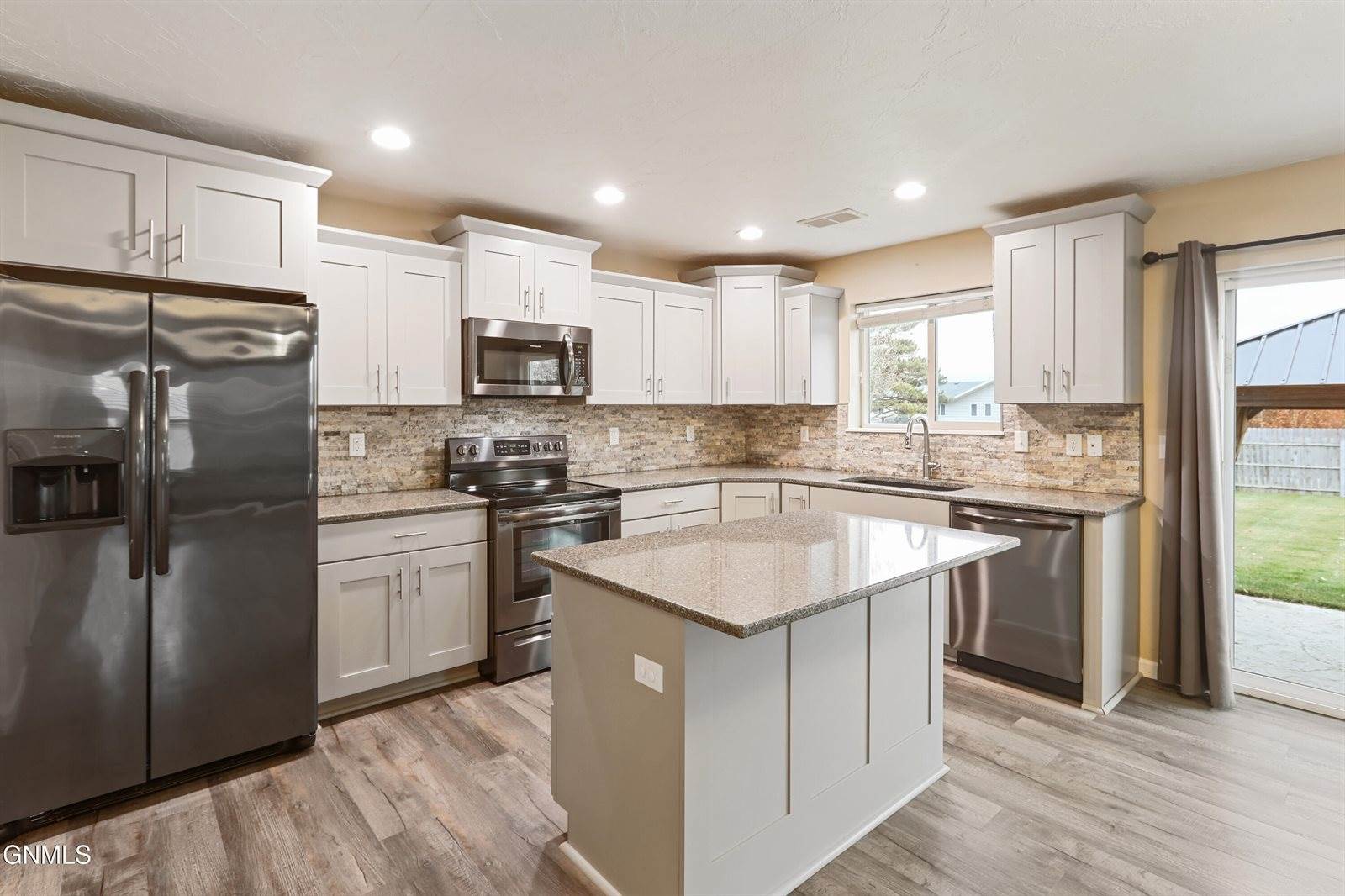 1803 25th Street West, Williston, ND 58801