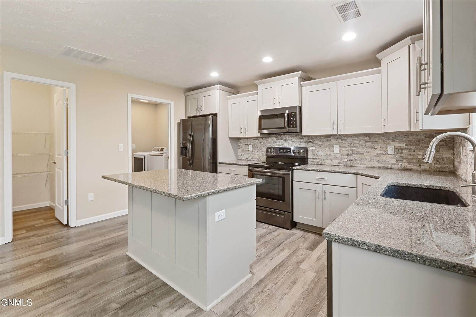 1803 25th Street West, Williston, ND 58801