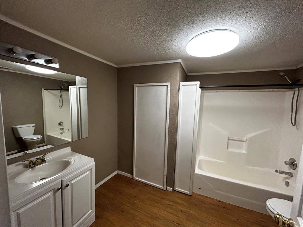 910 West Long Street, Stephenville, TX 76401