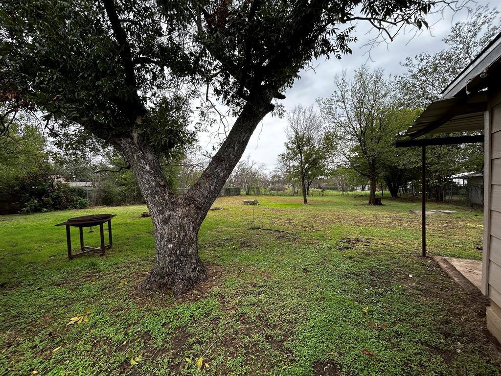 910 West Long Street, Stephenville, TX 76401