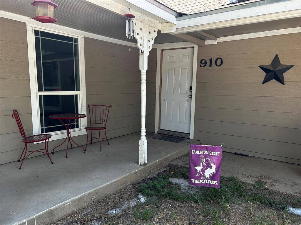 910 West Long Street, Stephenville, TX 76401