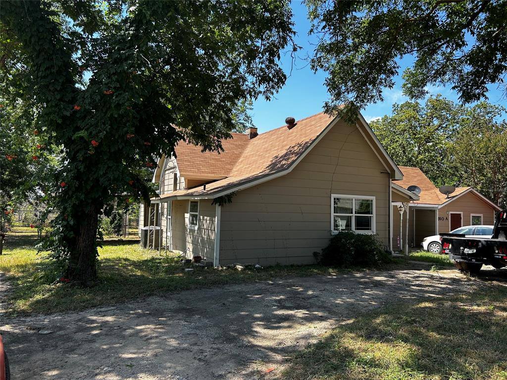 910 West Long Street, Stephenville, TX 76401