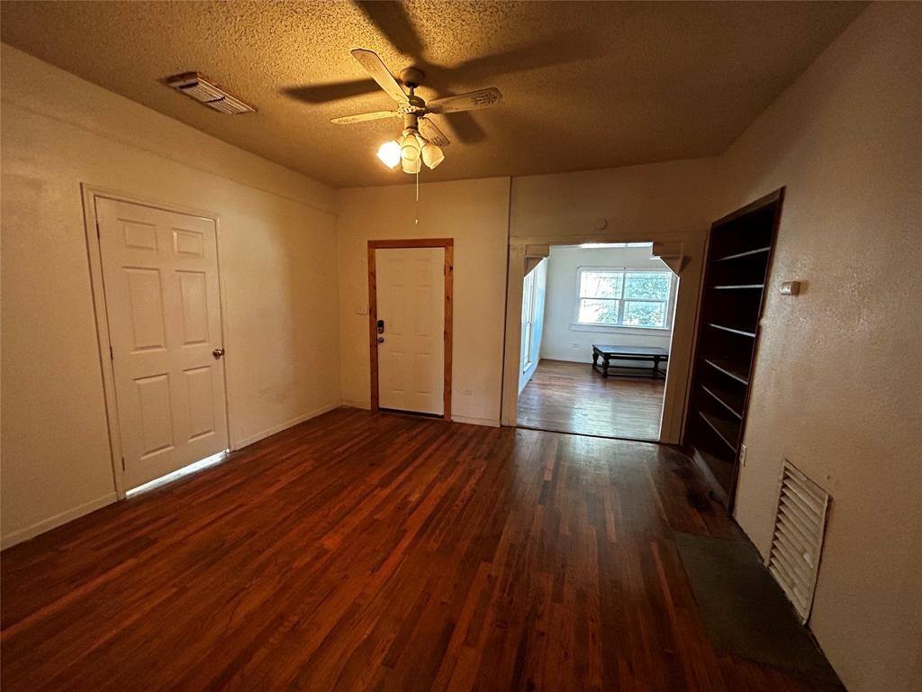 910 West Long Street, Stephenville, TX 76401